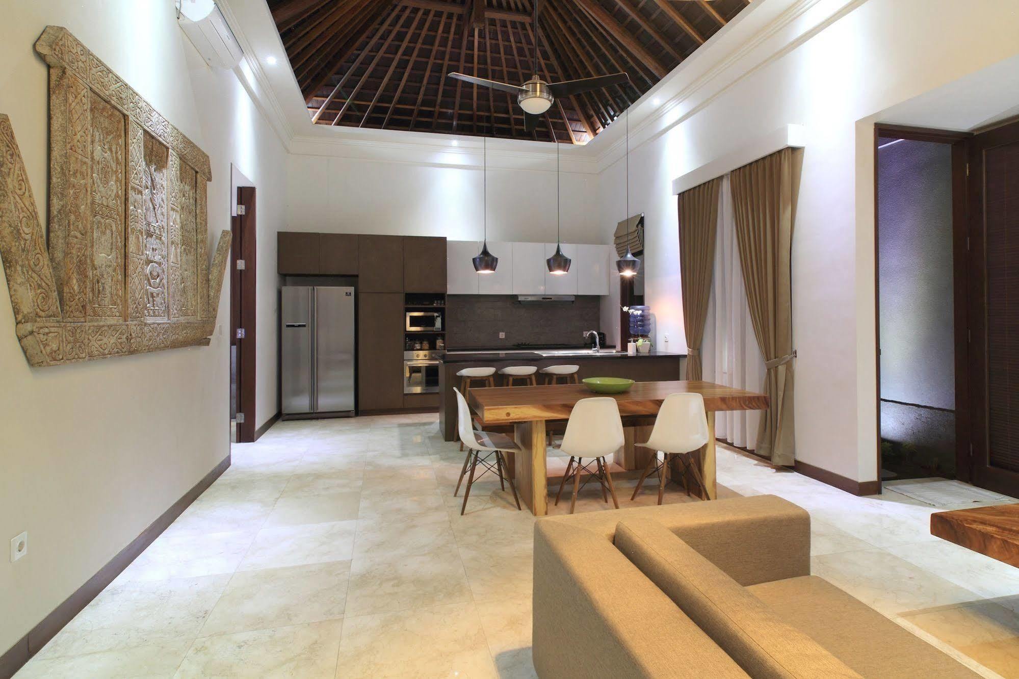 Bale Mandala Villas Сенггиги Экстерьер фото